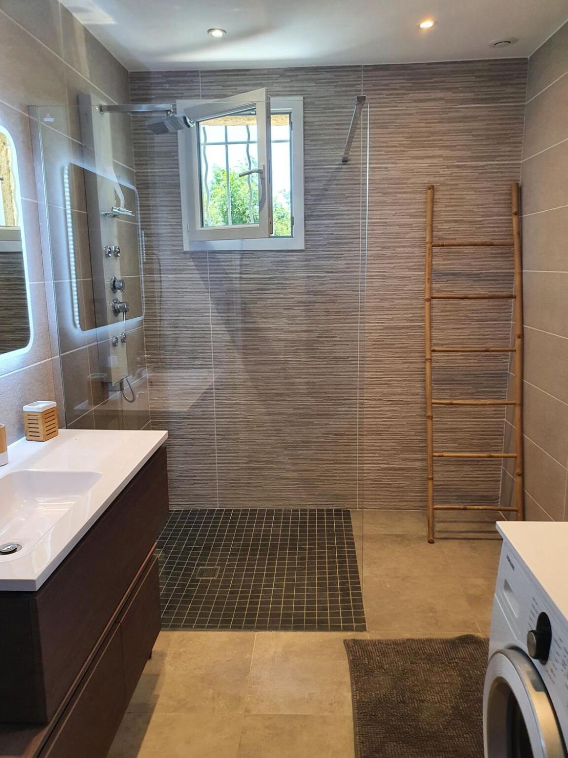 Villa Spacieuse A Beziers Avec Piscine Privee Et Jacuzzi Exteriör bild